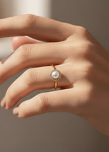 Lade das Bild in den Galerie-Viewer, Perlen-Flair 14K Goldring