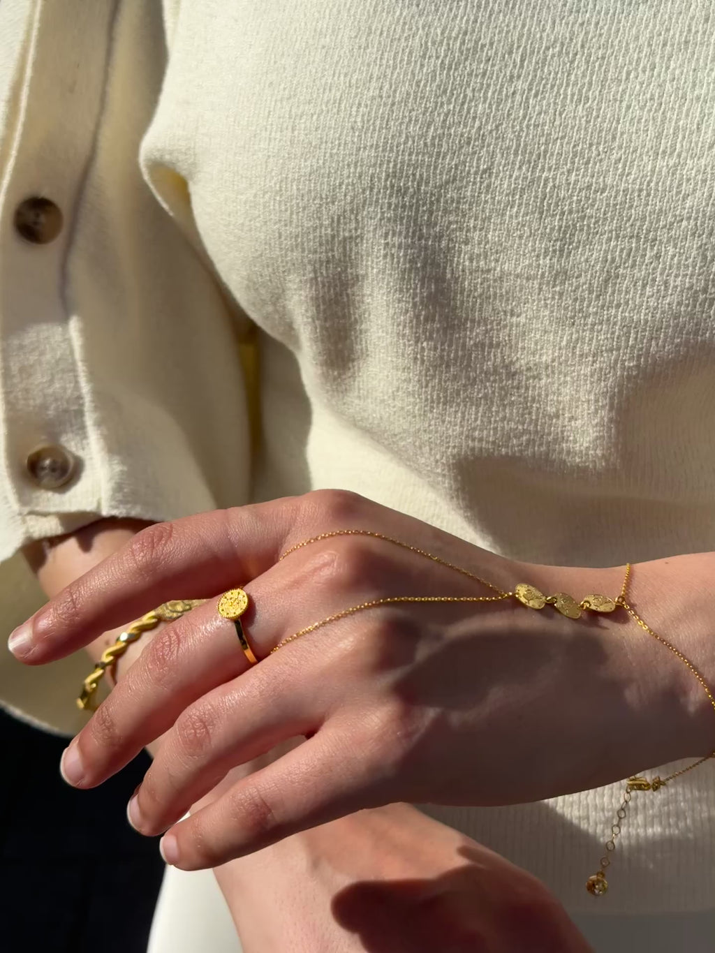 Handkette Sahmeran-14 Karat