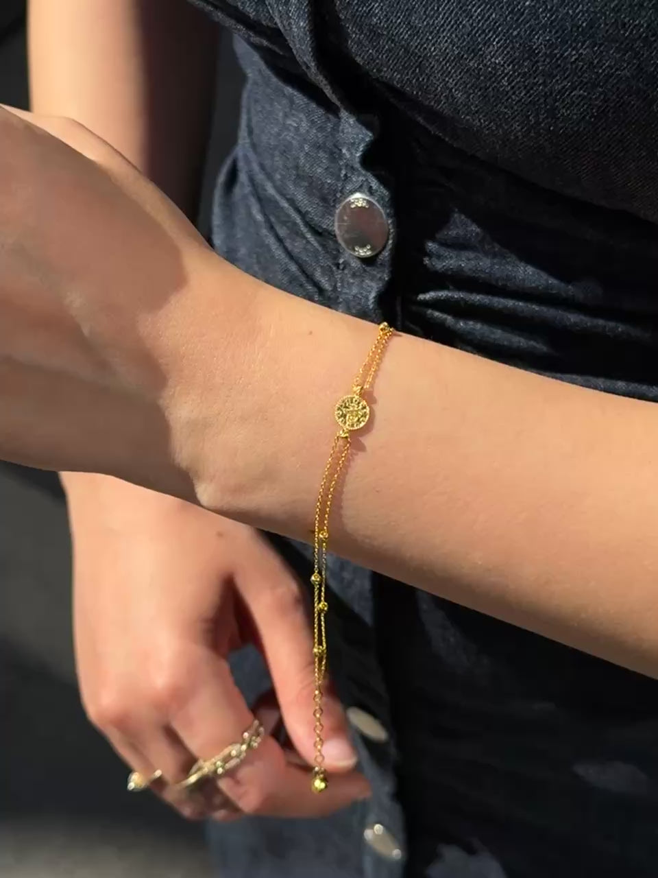 Elegantes Tuğra Dorika Goldarmband aus 14 Karat Gelbgold