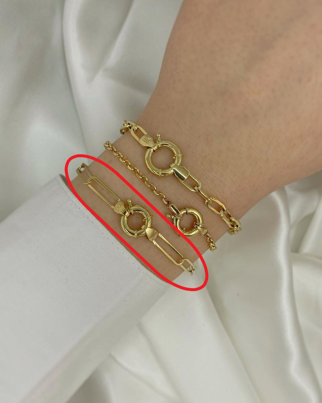 Kreisschloss-Armschmuck in ver. Varianten