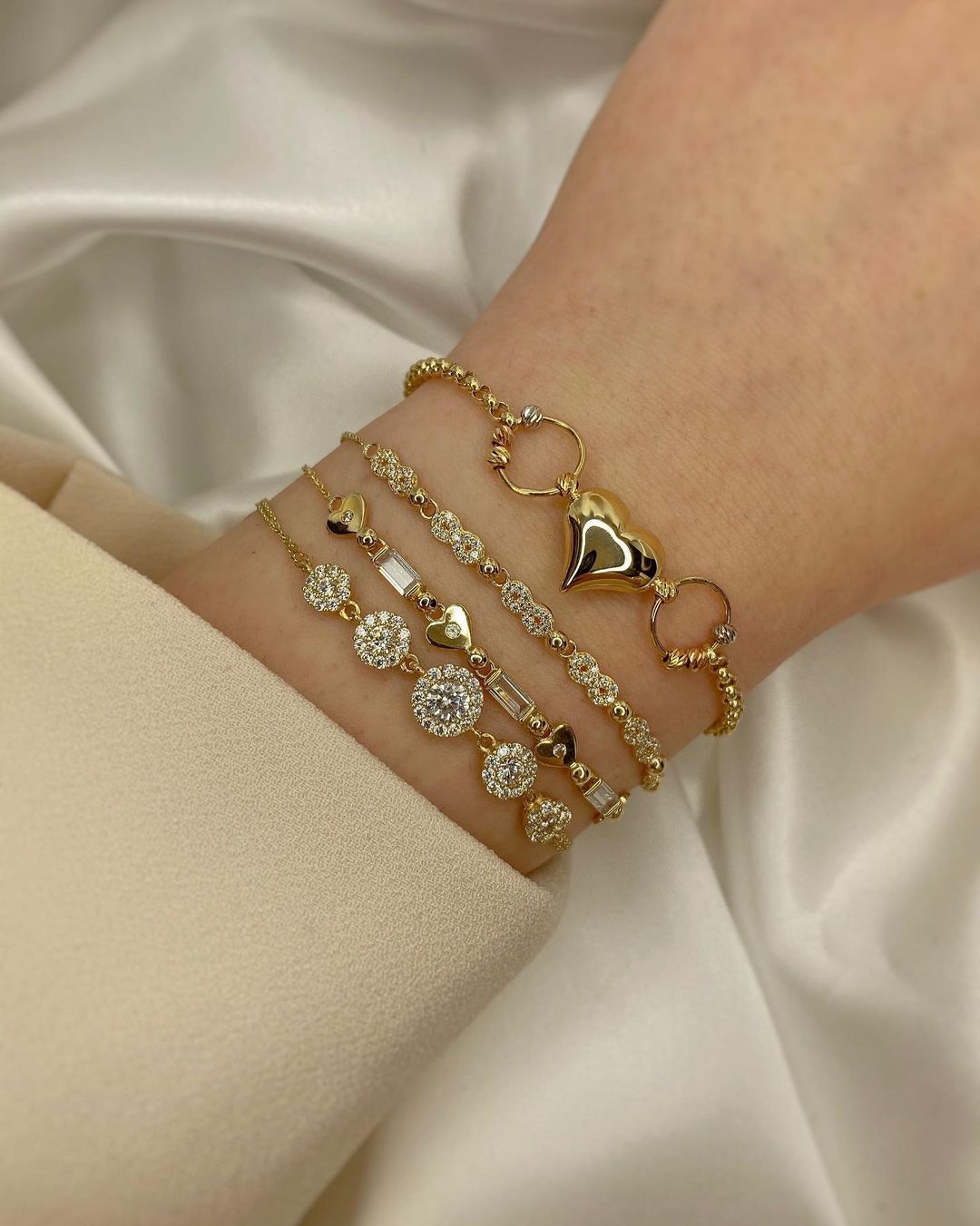 Goldarmschmuck in ver. Varianten