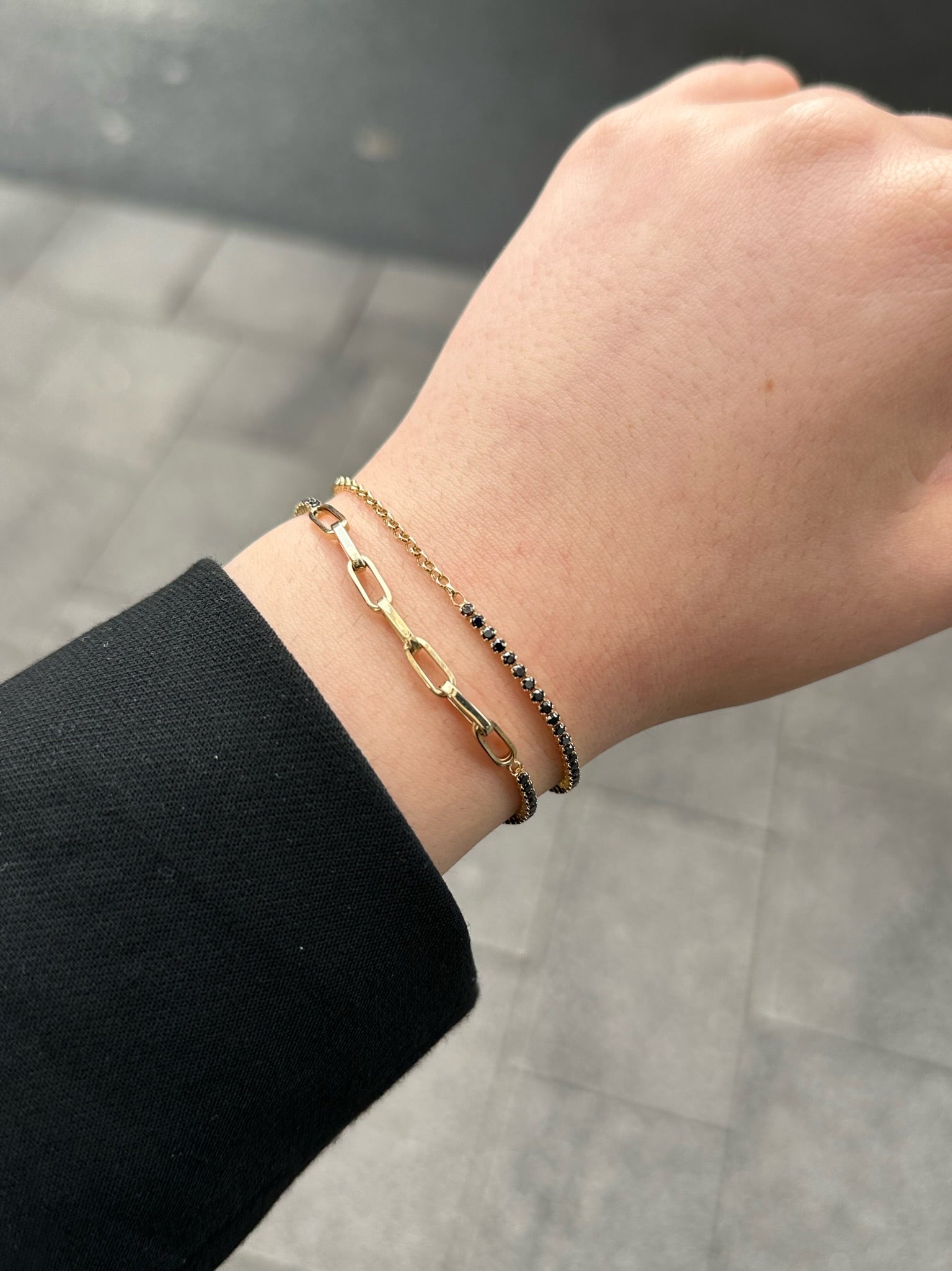 Nerina Armschmuck BLACK