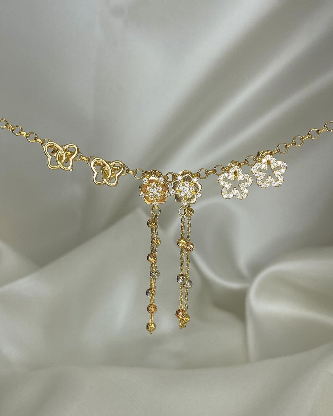 Gold-Ohrringe in ver. Varianten