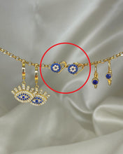 Lade das Bild in den Galerie-Viewer, Gold-Ohrring mit Nazar-Symbol ver. Varianten
