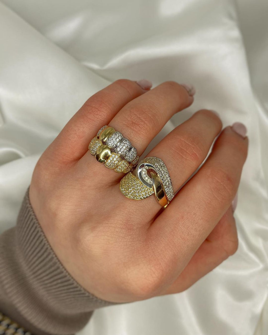 Moderne Goldringe mit Zirkonien ver. Varianten